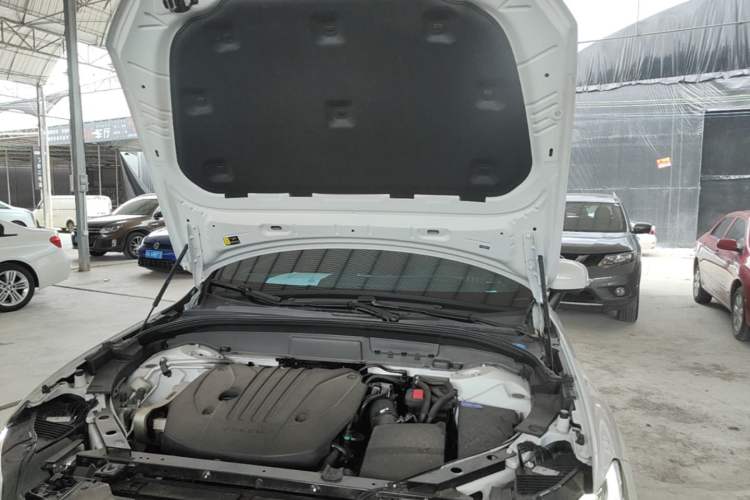 Used Volvo XC60 2025 B5 Four-Wheel Drive Smart & Advanced Luxury Edition Engine Bay