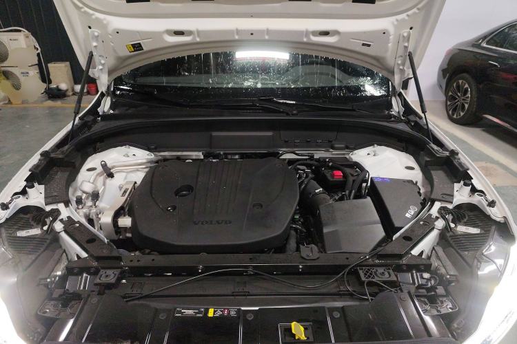 Used Volvo XC60 2025 B5 Four-Wheel Drive Smart & Advanced Luxury Edition Engine Bay