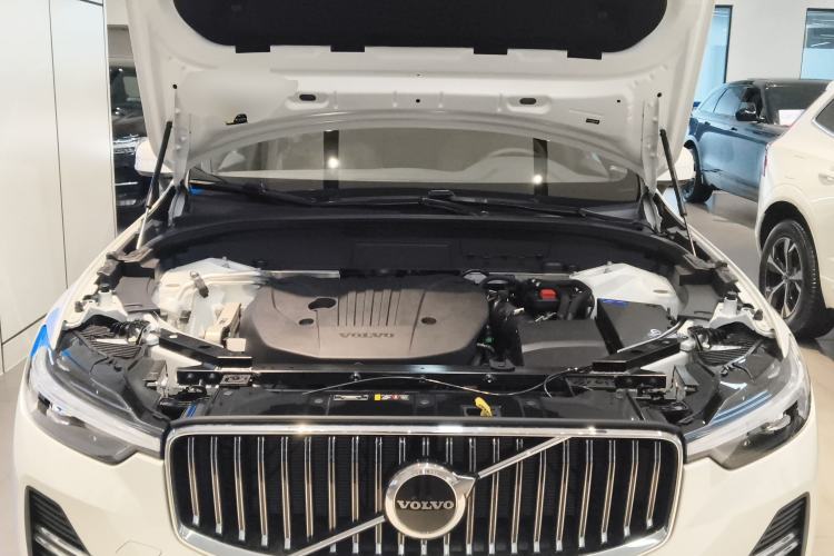 Used Volvo XC60 2025 B5 Four-Wheel Drive Smart & Advanced Luxury Edition Engine Bay