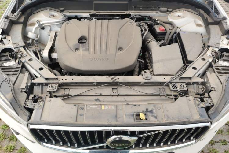 Used Volvo XC60 2025 B5 4x4 Smart Luxury Edition Engine Bay