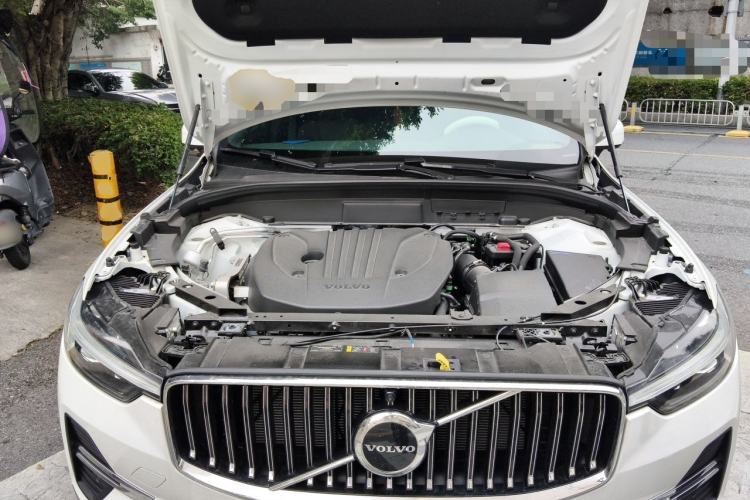 Used Volvo XC60 2025 B5 Four-Wheel Drive Smart & Advanced Luxury Edition Engine Bay