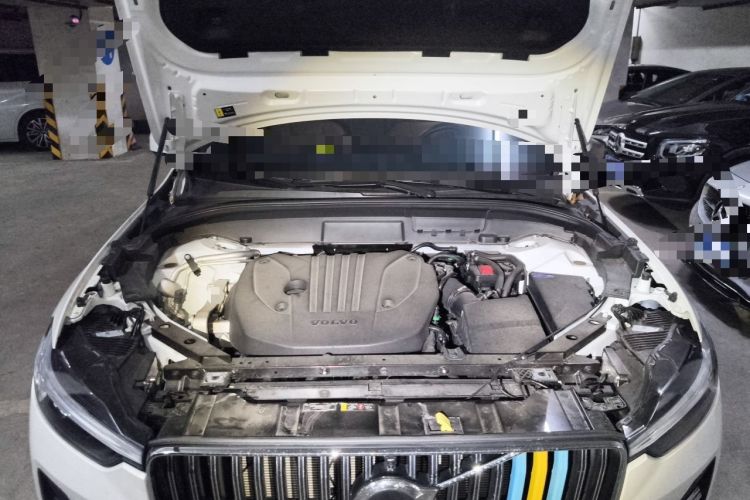 Used Volvo XC60 2025 B5 Four-Wheel Drive Smart & Advanced Luxury Edition Engine Bay