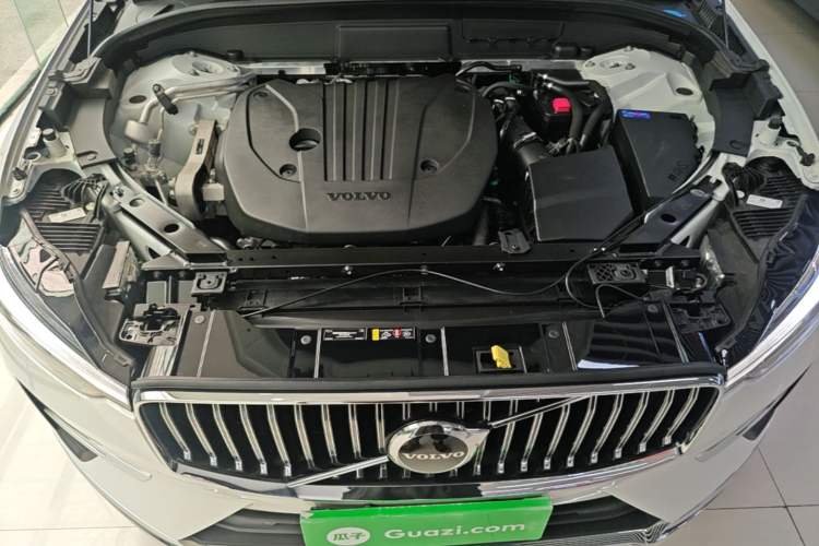 Used Volvo XC60 2025 B5 Four-Wheel Drive Smart & Advanced Luxury Edition Engine Bay