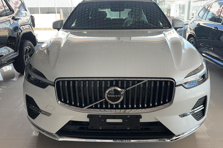 Used Volvo XC60 2025 B5 Four-Wheel Drive Smart & Advanced Luxury Edition Exterior 1