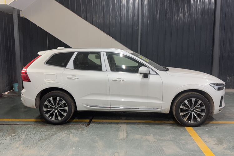Used Volvo XC60 2025 B5 Four-Wheel Drive Smart & Advanced Luxury Edition Exterior 1