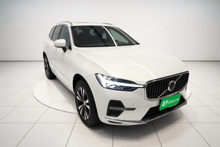 Used Volvo XC60 2025 B5 4x4 Smart Luxury Edition Exterior 1