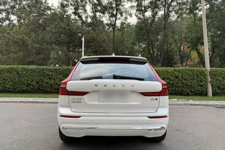 Used Volvo XC60 2025 B5 Four-Wheel Drive Smart & Advanced Luxury Edition Exterior 2