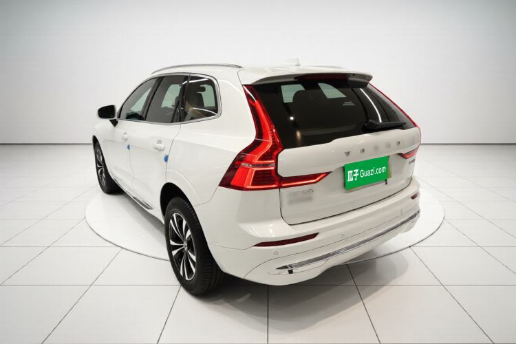 Used Volvo XC60 2025 B5 4x4 Smart Luxury Edition Exterior 2
