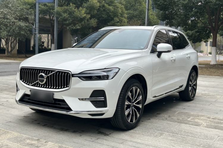 Used Volvo XC60 2025 B5 Four-Wheel Drive Smart & Advanced Luxury Edition Exterior 2