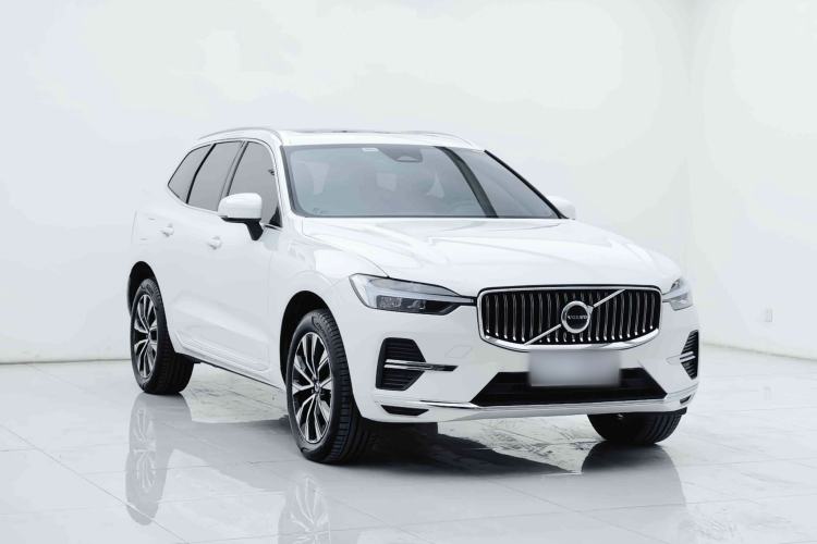 Used Volvo XC60 2025 B5 Four-Wheel Drive Smart & Advanced Luxury Edition Exterior 2