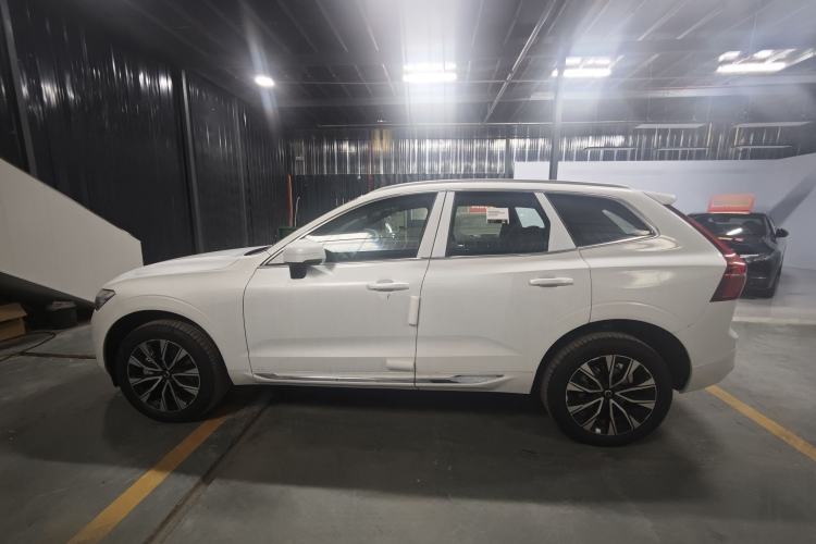 Used Volvo XC60 2025 B5 Four-Wheel Drive Smart & Advanced Luxury Edition Exterior 3