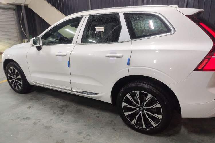 Used Volvo XC60 2025 B5 Four-Wheel Drive Smart & Advanced Luxury Edition Exterior 3