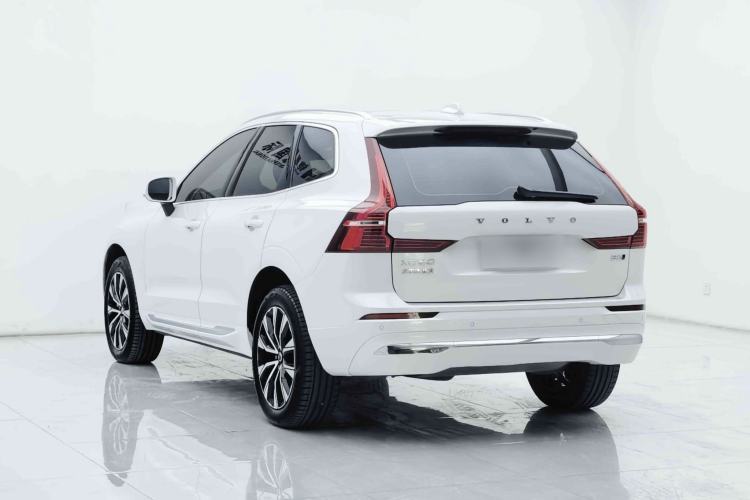 Used Volvo XC60 2025 B5 Four-Wheel Drive Smart & Advanced Luxury Edition Exterior 3