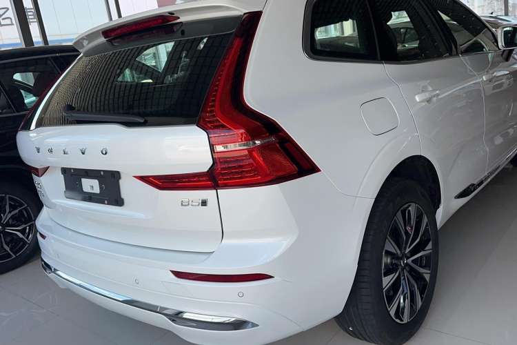 Used Volvo XC60 2025 B5 Four-Wheel Drive Smart & Advanced Luxury Edition Exterior 4