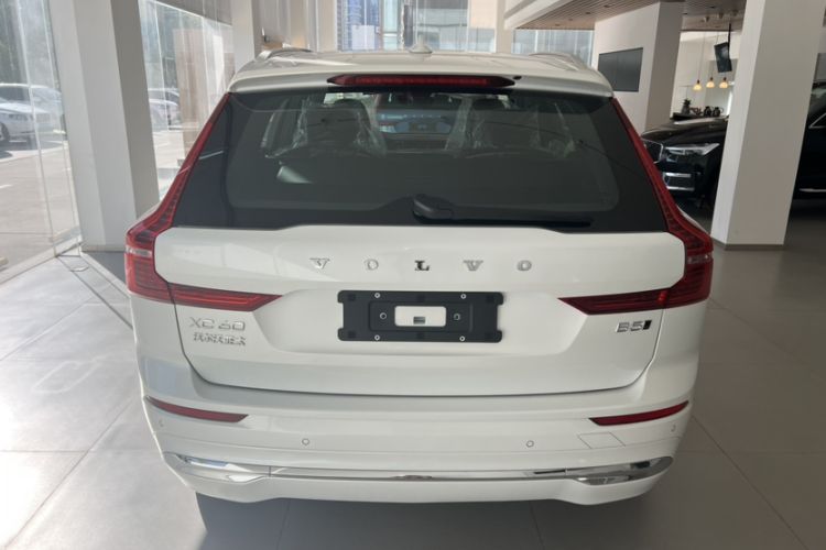 Used Volvo XC60 2025 B5 Four-Wheel Drive Smart & Advanced Luxury Edition Exterior 4