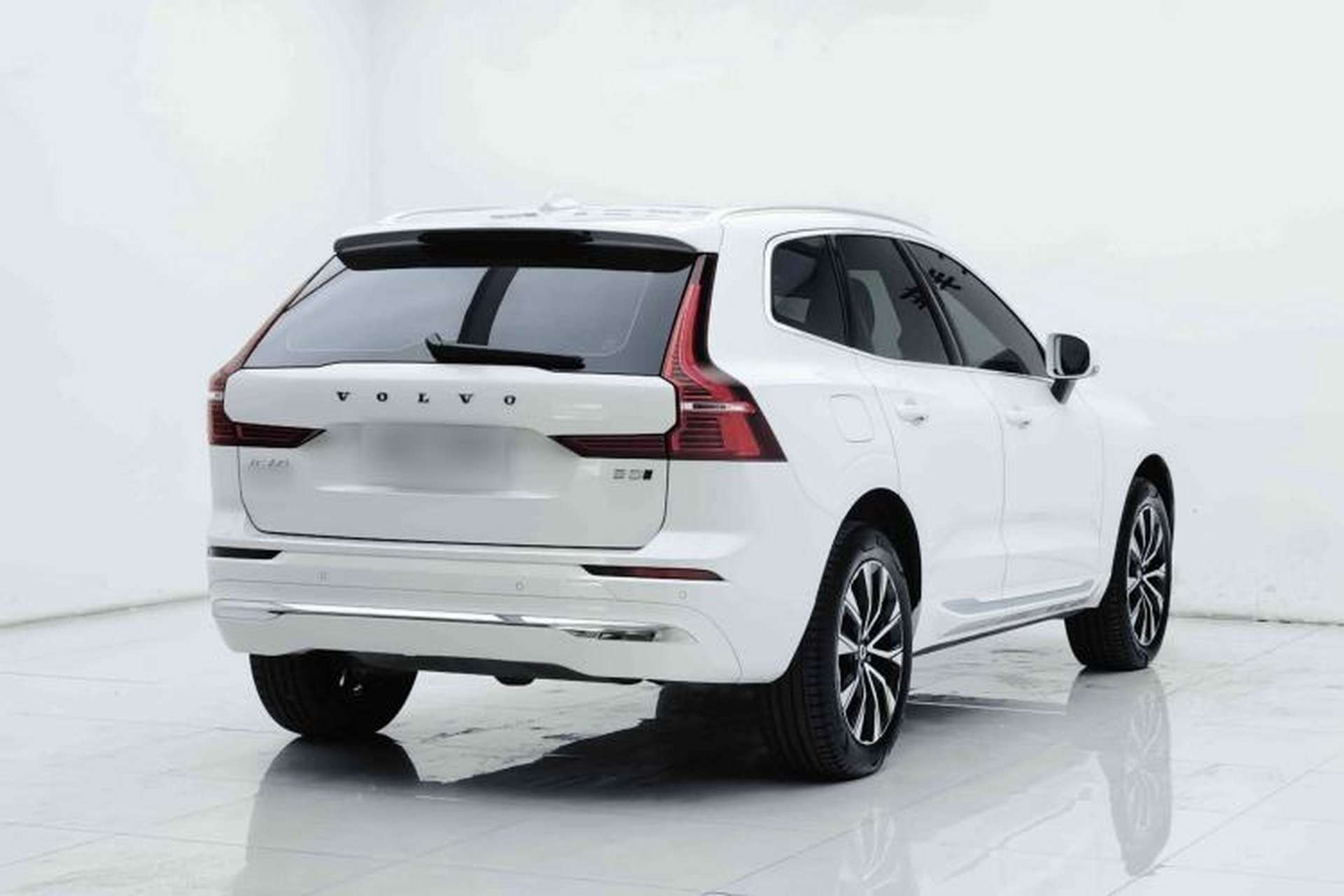 Used Volvo XC60 2025 B5 Four-Wheel Drive Smart & Advanced Luxury Edition Exterior 5