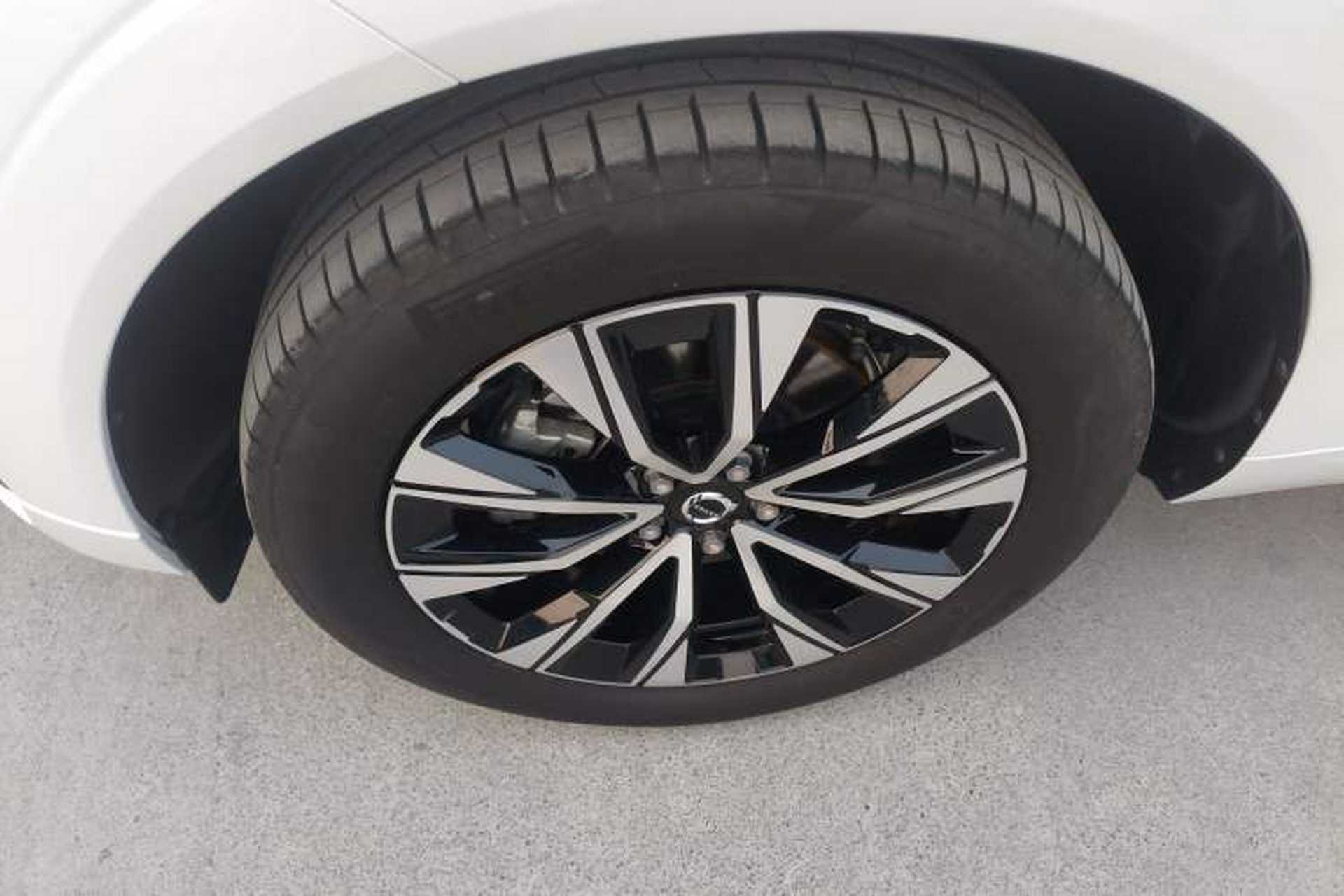 Used Volvo XC60 2025 B5 4x4 Smart & Advanced Sport Edition Exterior 7