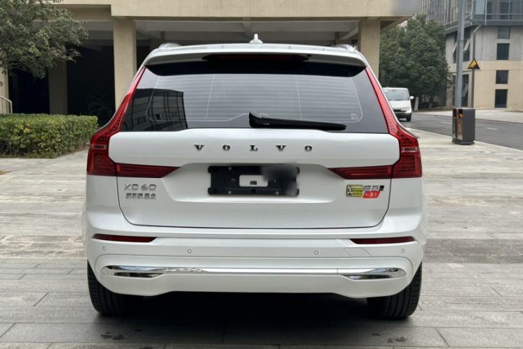 Used Volvo XC60 2025 B5 Four-Wheel Drive Smart & Advanced Luxury Edition Exterior 7
