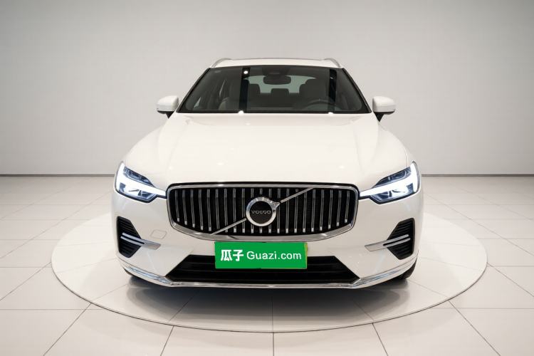 Used Volvo XC60 2025 B5 4x4 Smart Luxury Edition Front