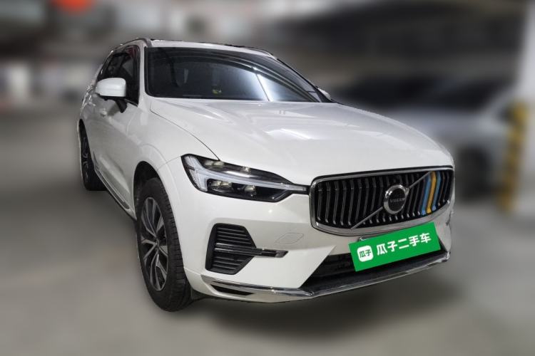 Used Volvo XC60 2025 B5 Four-Wheel Drive Smart & Advanced Luxury Edition Front Right 45 Deg