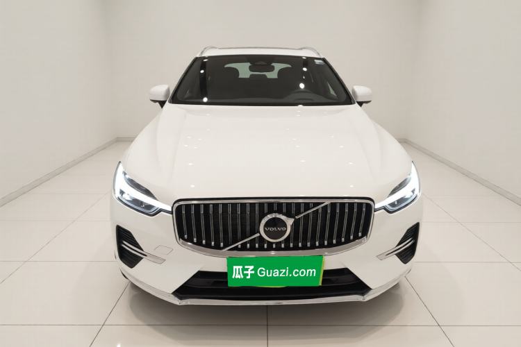 Used Volvo XC60 2025 B5 4x4 Smart Luxury Edition Front