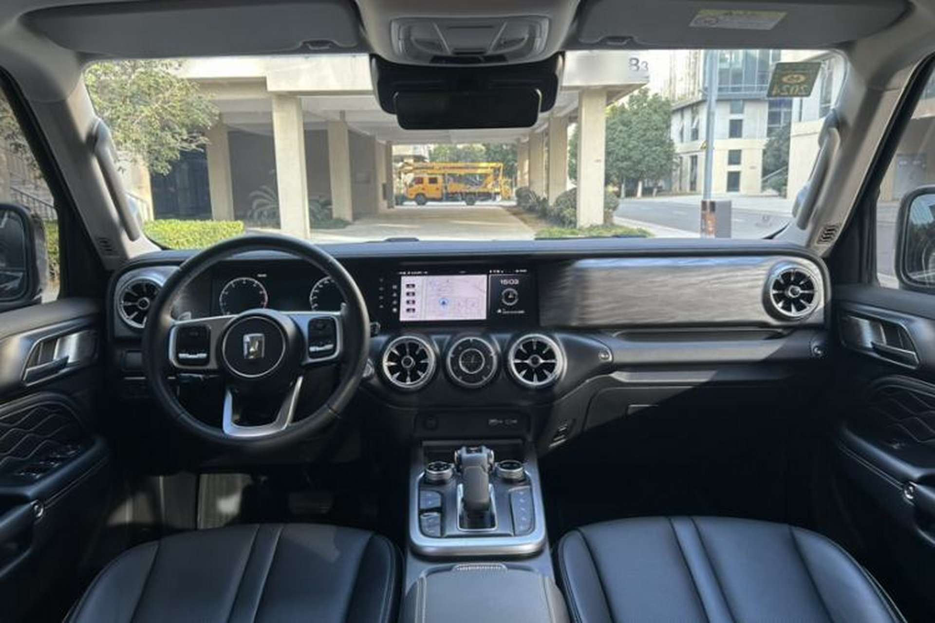 Used Volvo XC60 2025 B5 Four-Wheel Drive Smart & Advanced Luxury Edition Gear Lever
