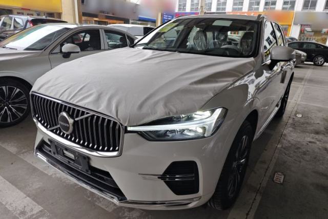 Used Volvo XC60 2025 B5 4x4 Smart Luxury Edition