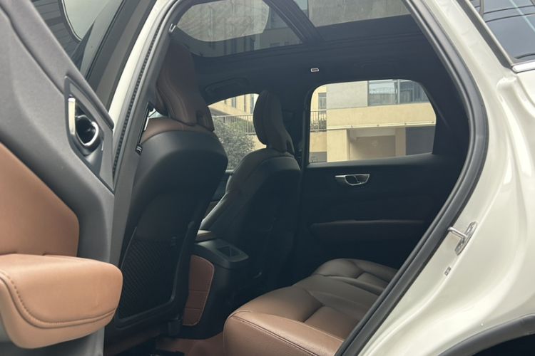 Used Volvo XC60 2025 B5 Four-Wheel Drive Smart & Advanced Luxury Edition Headliner