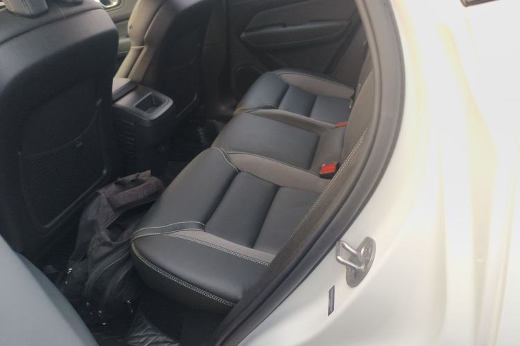 Used Volvo XC60 2025 B5 4x4 Smart & Advanced Sport Edition Interior 4