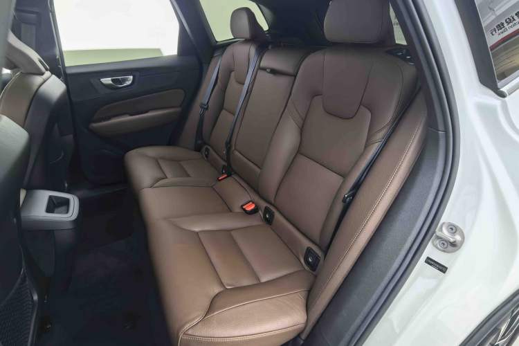 Used Volvo XC60 2025 B5 Four-Wheel Drive Smart & Advanced Luxury Edition Interior 4