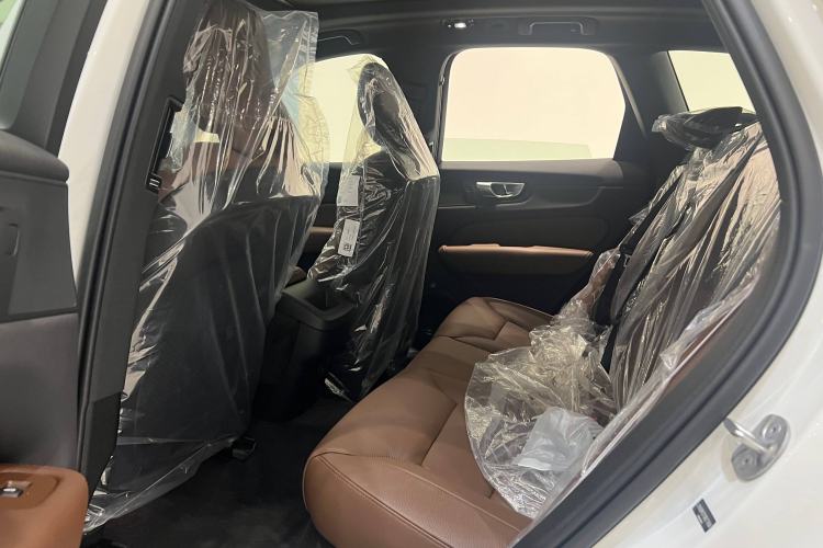 Used Volvo XC60 2025 B5 Four-Wheel Drive Smart & Advanced Luxury Edition Interior 6