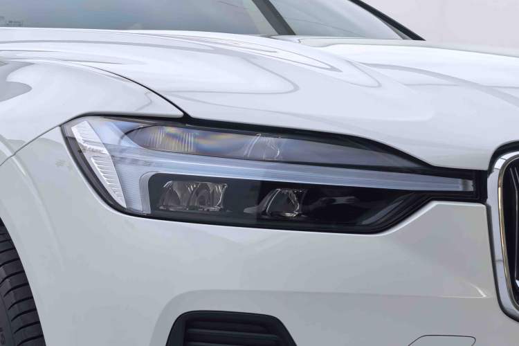 Used Volvo XC60 2025 B5 Four-Wheel Drive Smart & Advanced Luxury Edition Left Front Headlight