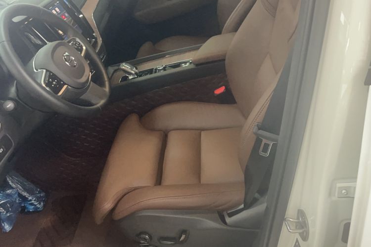 Used Volvo XC60 2025 B5 Four-Wheel Drive Smart & Advanced Luxury Edition Left Front Seat