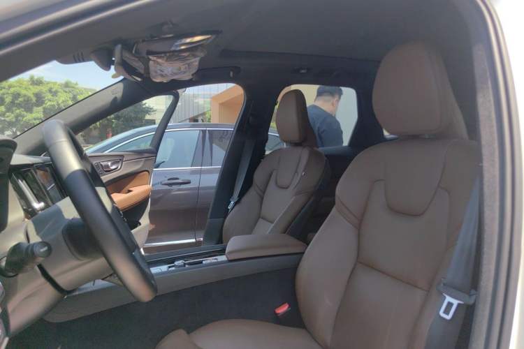 Used Volvo XC60 2025 B5 Four-Wheel Drive Smart & Advanced Luxury Edition Left Front Seat