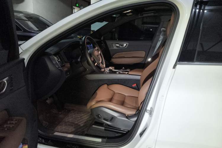 Used Volvo XC60 2025 B5 Four-Wheel Drive Smart & Advanced Luxury Edition Left Front Seat