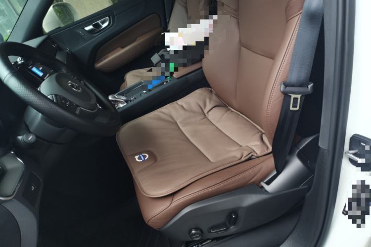 Used Volvo XC60 2025 B5 4x4 Smart Luxury Edition Left Front Seat