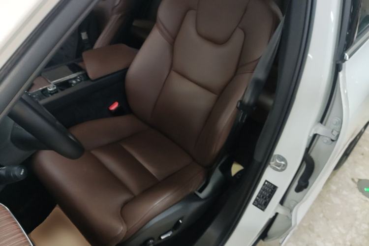 Used Volvo XC60 2025 B5 Four-Wheel Drive Smart & Advanced Luxury Edition Left Front Seat
