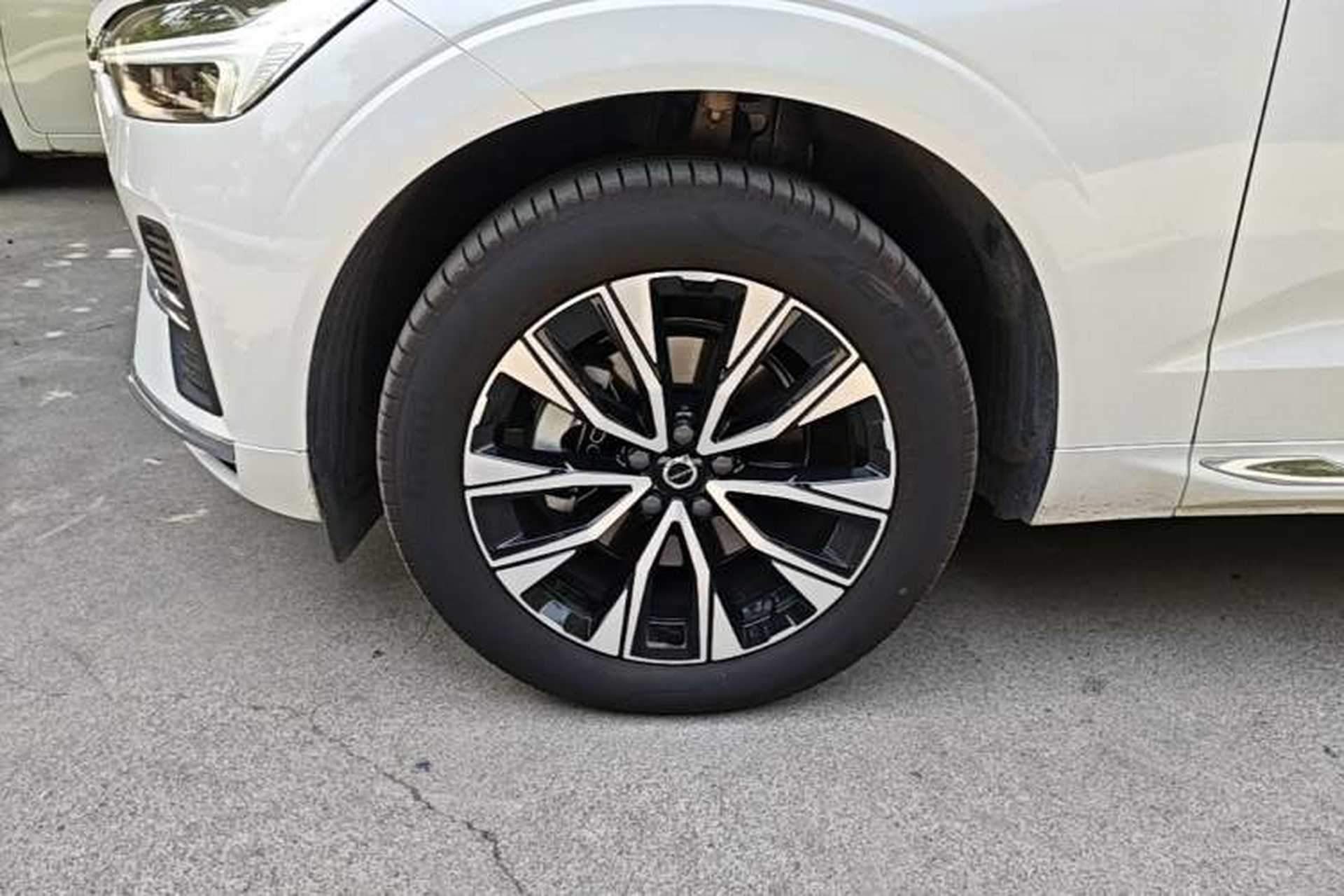 Used Volvo XC60 2025 B5 Four-Wheel Drive Smart & Advanced Luxury Edition Left Front Wheel Hub