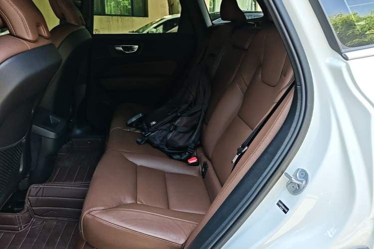 Used Volvo XC60 2025 B5 Four-Wheel Drive Smart & Advanced Luxury Edition Left Rear Seat
