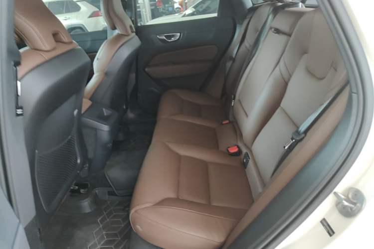 Used Volvo XC60 2025 B5 Four-Wheel Drive Smart & Advanced Luxury Edition Left Rear Seat