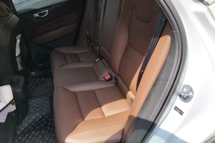 Used Volvo XC60 2025 B5 4x4 Smart Luxury Edition Left Rear Seat