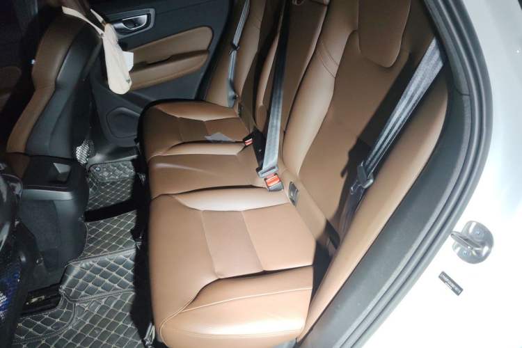Used Volvo XC60 2025 B5 4x4 Smart Luxury Edition Left Rear Seat