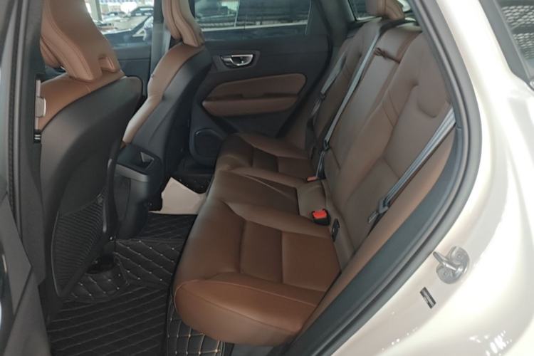 Used Volvo XC60 2025 B5 4x4 Smart Luxury Edition Left Rear Seat
