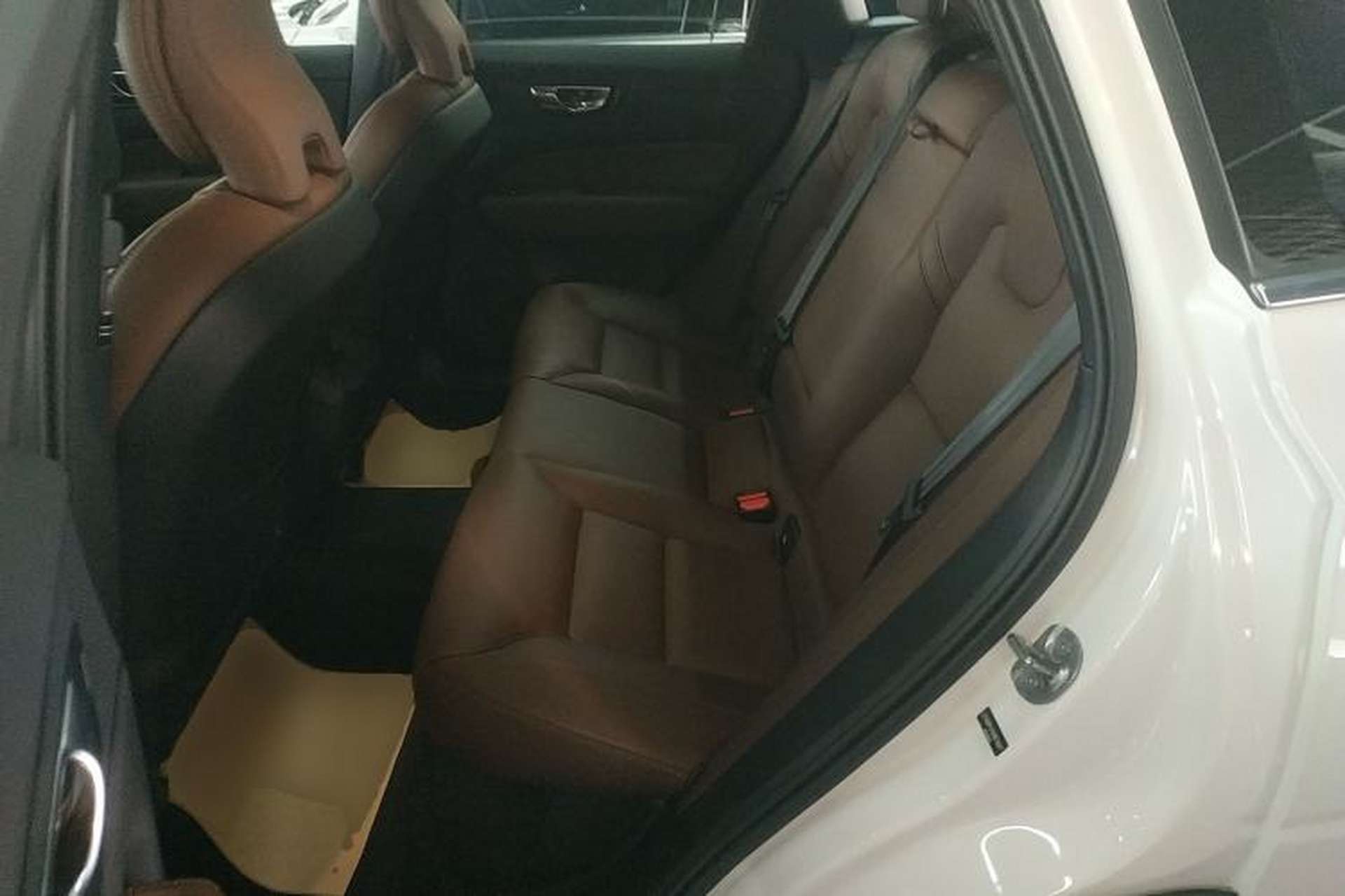 Used Volvo XC60 2025 B5 Four-Wheel Drive Smart & Advanced Luxury Edition Left Rear Seat