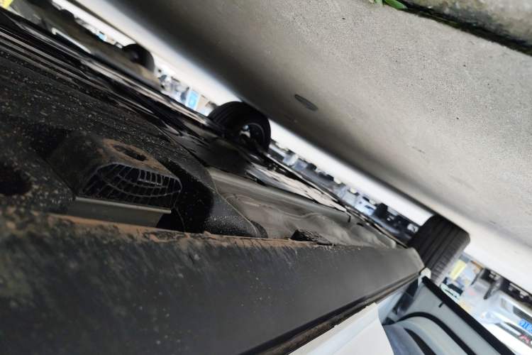 Used Volvo XC60 2025 B5 Four-Wheel Drive Smart & Advanced Luxury Edition Left Side Sill