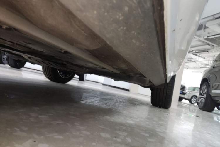 Used Volvo XC60 2025 B5 Four-Wheel Drive Smart & Advanced Luxury Edition Left Side Sill