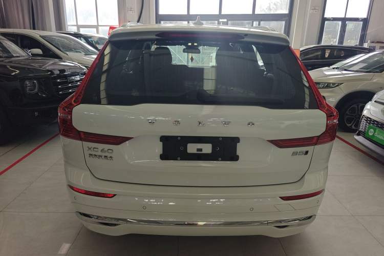 Used Volvo XC60 2025 B5 4x4 Smart Luxury Edition Rear