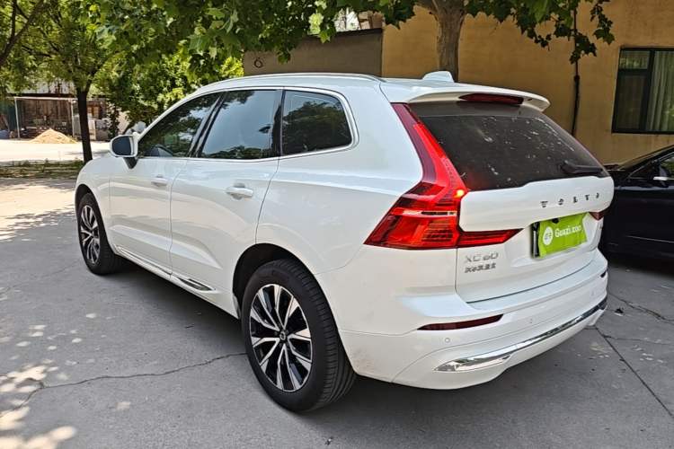 Used Volvo XC60 2025 B5 Four-Wheel Drive Smart & Advanced Luxury Edition Rear Left 45 Deg
