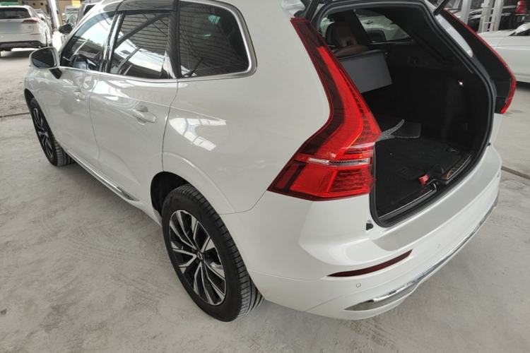 Used Volvo XC60 2025 B5 Four-Wheel Drive Smart & Advanced Luxury Edition Rear Left 45 Deg