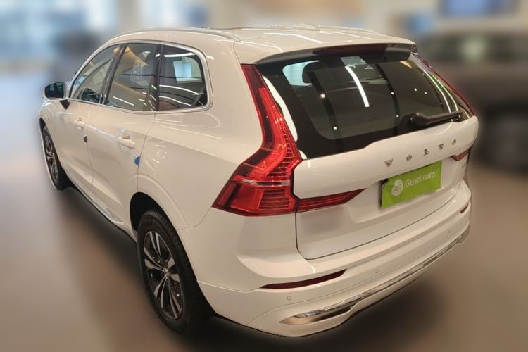 Used Volvo XC60 2025 B5 4x4 Smart Luxury Edition Rear Left 45 Deg